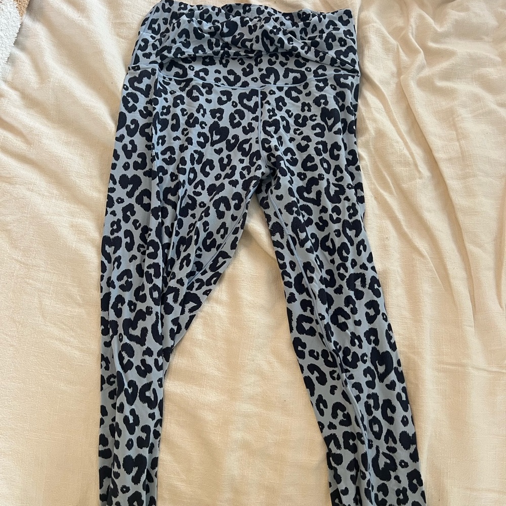 Aerie blue leopard leggings